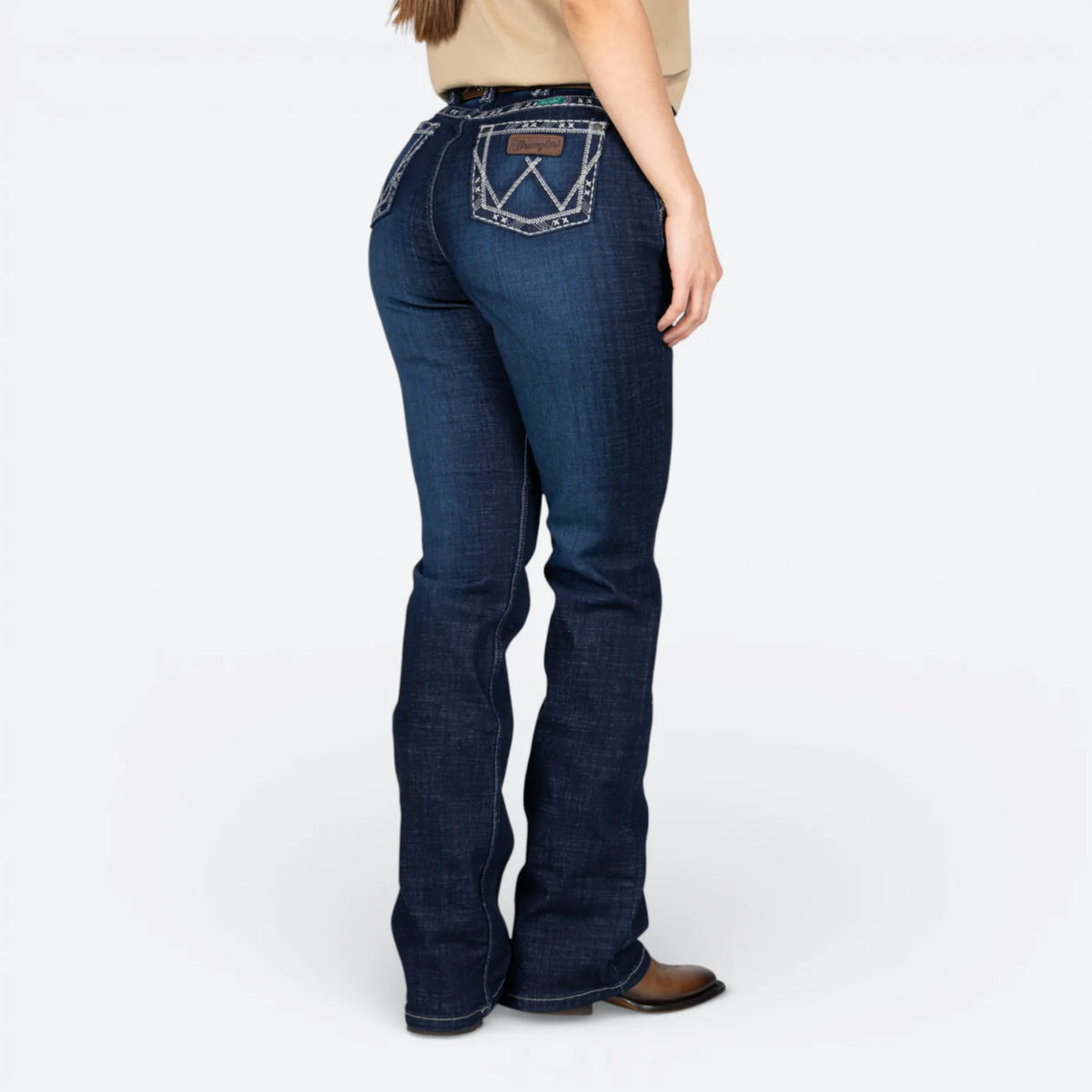 112381282|JEANS HIGH RISE CORTE BOTA