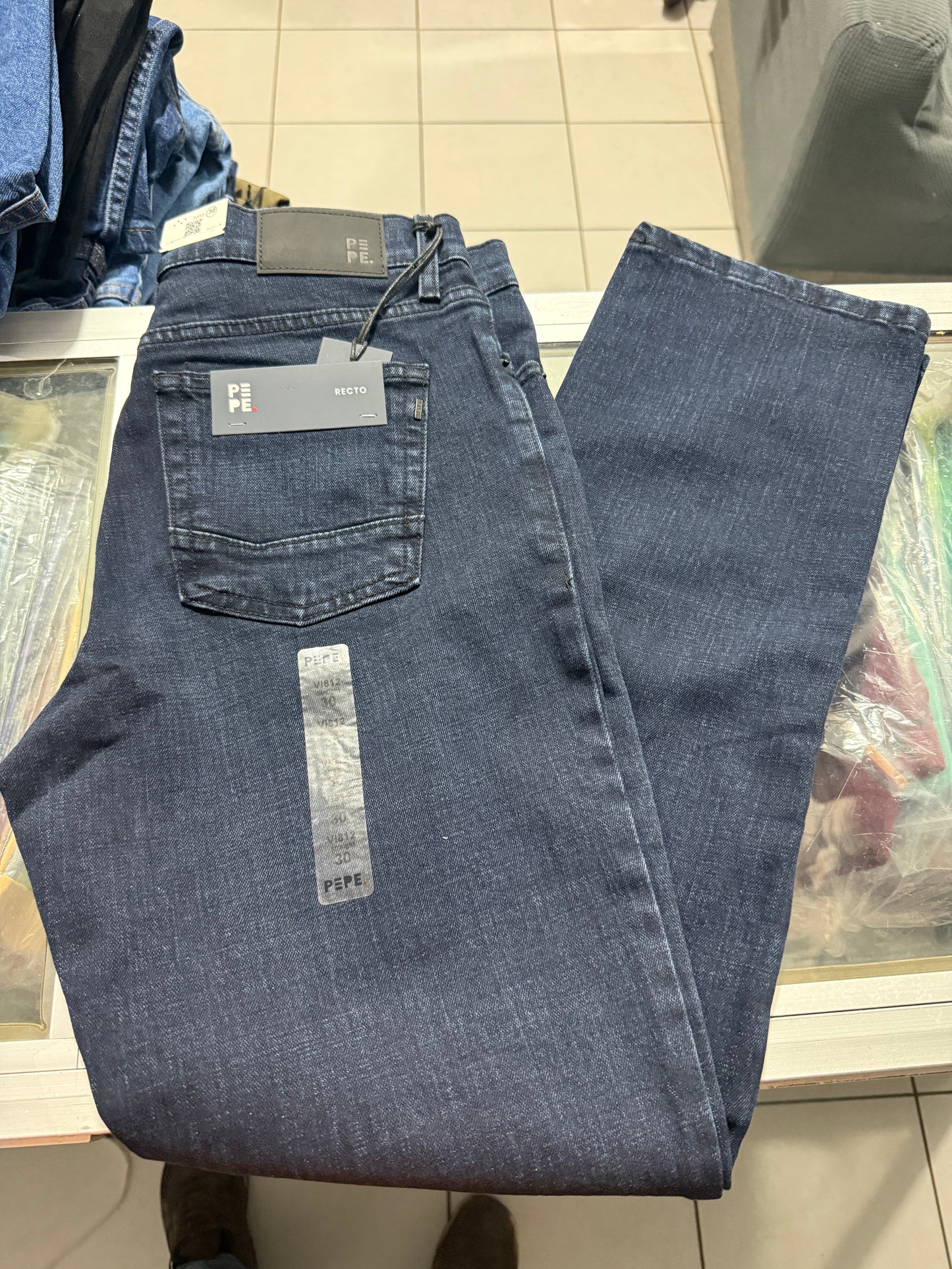 812-0566| Pepe 812 Recto