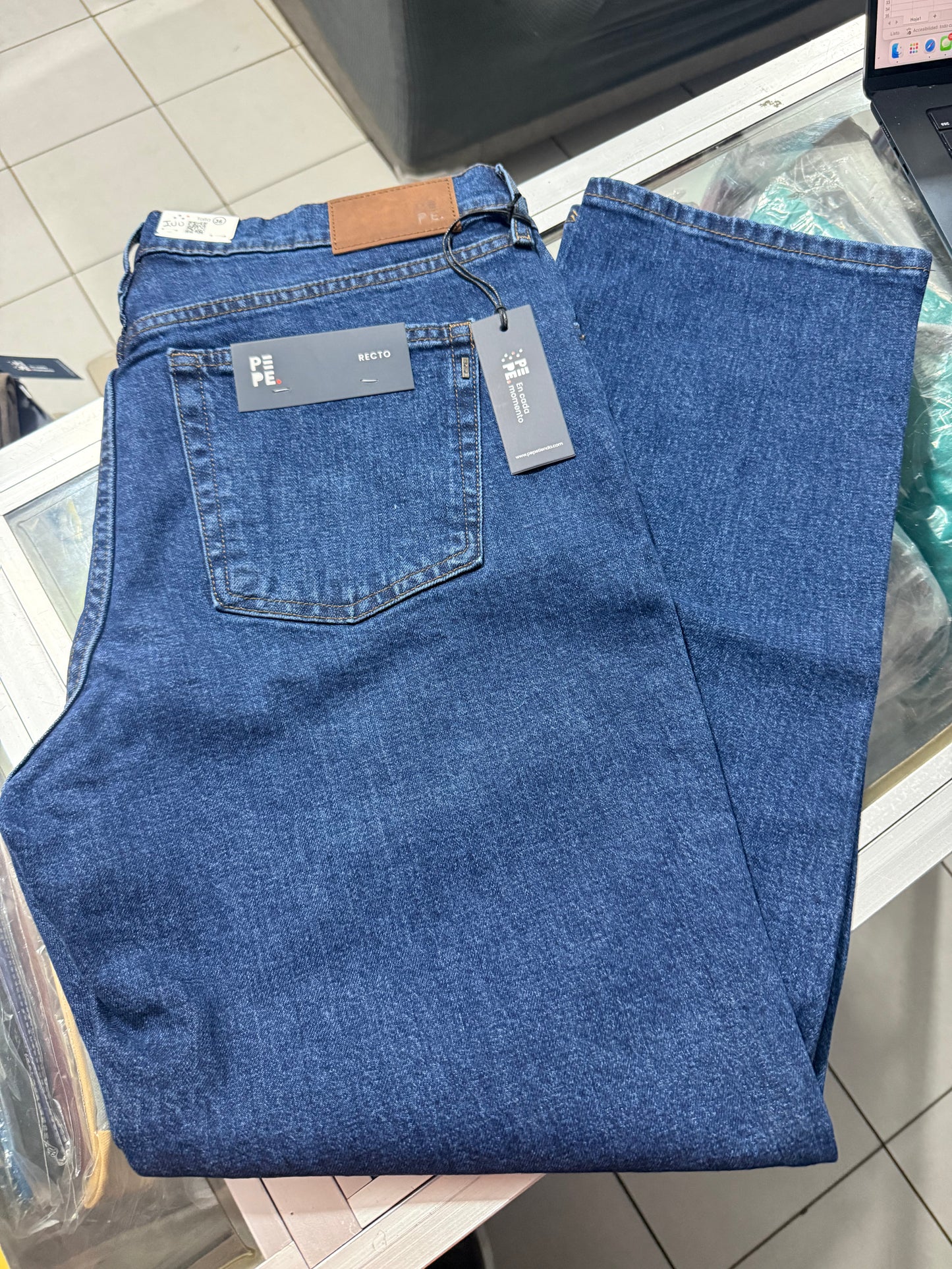 812-0627| Pepe 812 Recto