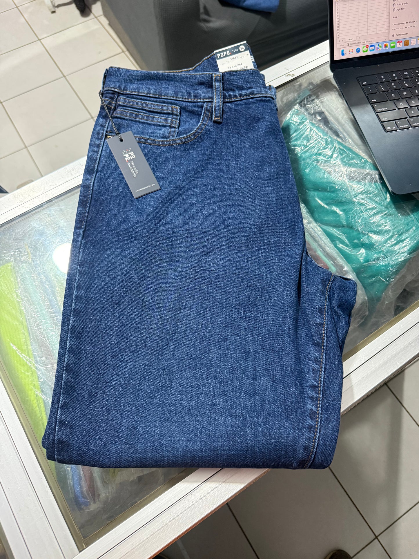 812-0627| Pepe 812 Recto