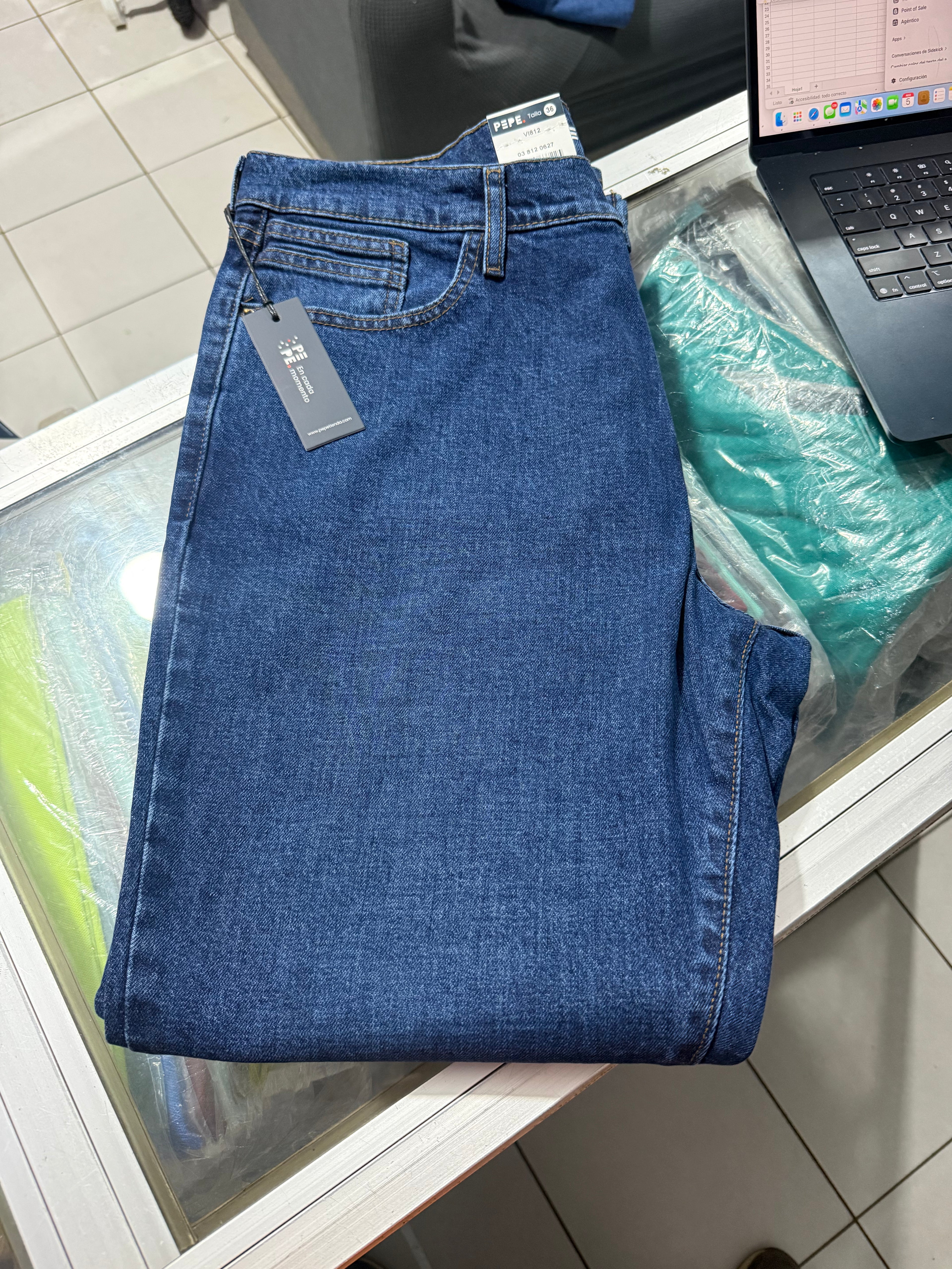 812-0627| Pepe 812 Recto