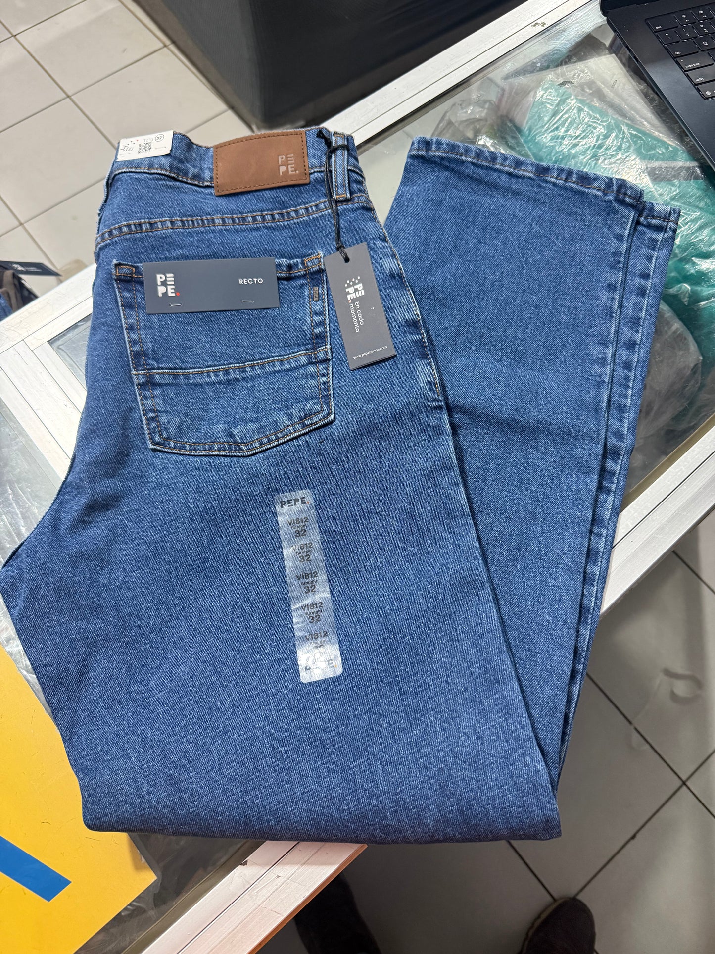 812-0640| Pepe 812 Recto